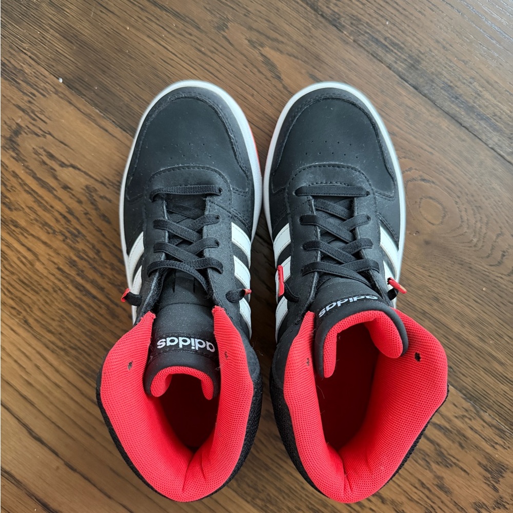 NWOT Elastic Lace Adidas Black and Red High-Top Sneakers - Picture 4 of 6
